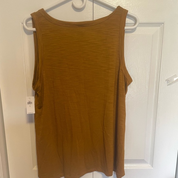 Old Navy Luxe Tank Top - Picture 3 of 4
